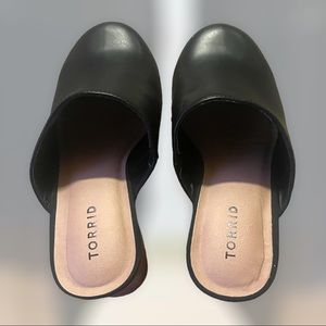 Torrid women’s size 9 Clogs